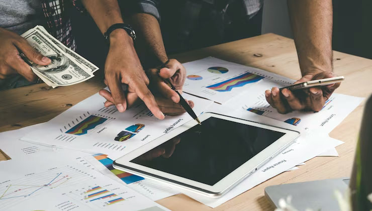 risiko dan keuntungan investasi saham